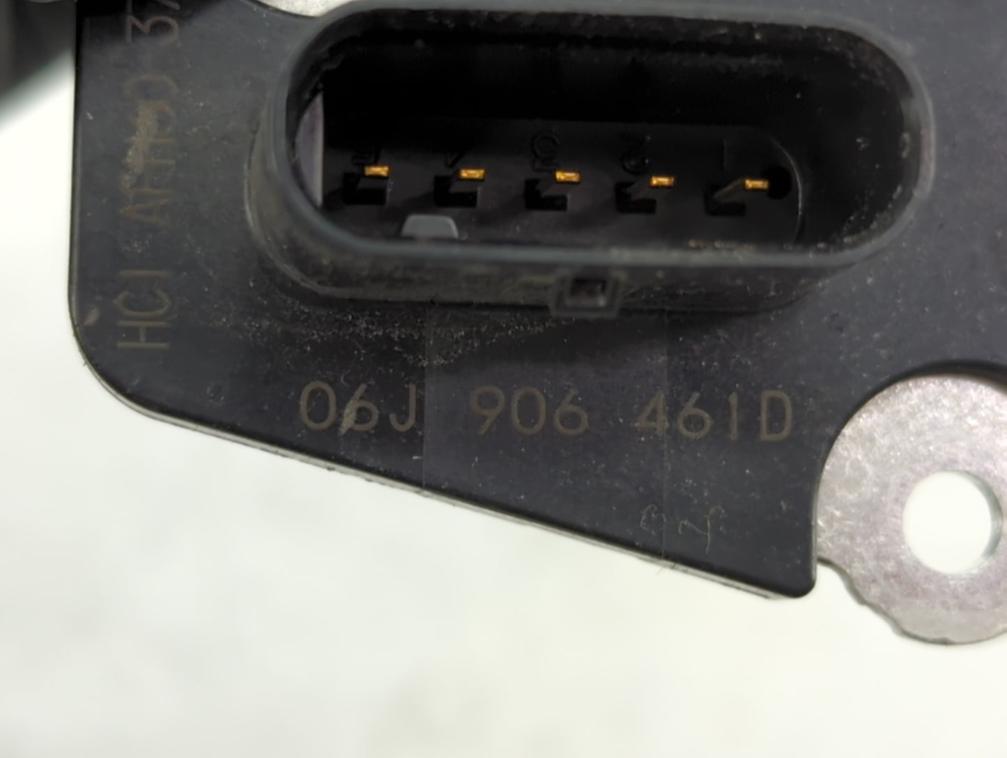 2012-2015 Volkswagen Passat Mass Air Flow Meter Maf - Oemusedautoparts1.com