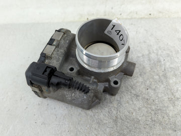 2014-2017 Volkswagen Passat Throttle Body P/N:06K 133 062E 0 280 750 590 Fits Fits 2014 2015 2016 2017 OEM Used Auto Parts