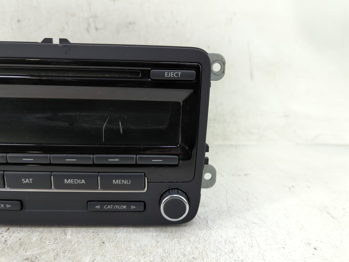 2013-2015 Volkswagen Passat Radio AM FM Cd Player Receiver Replacement P/N:1K0 035 164 F Fits Fits 2013 2014 2015 OEM Used A