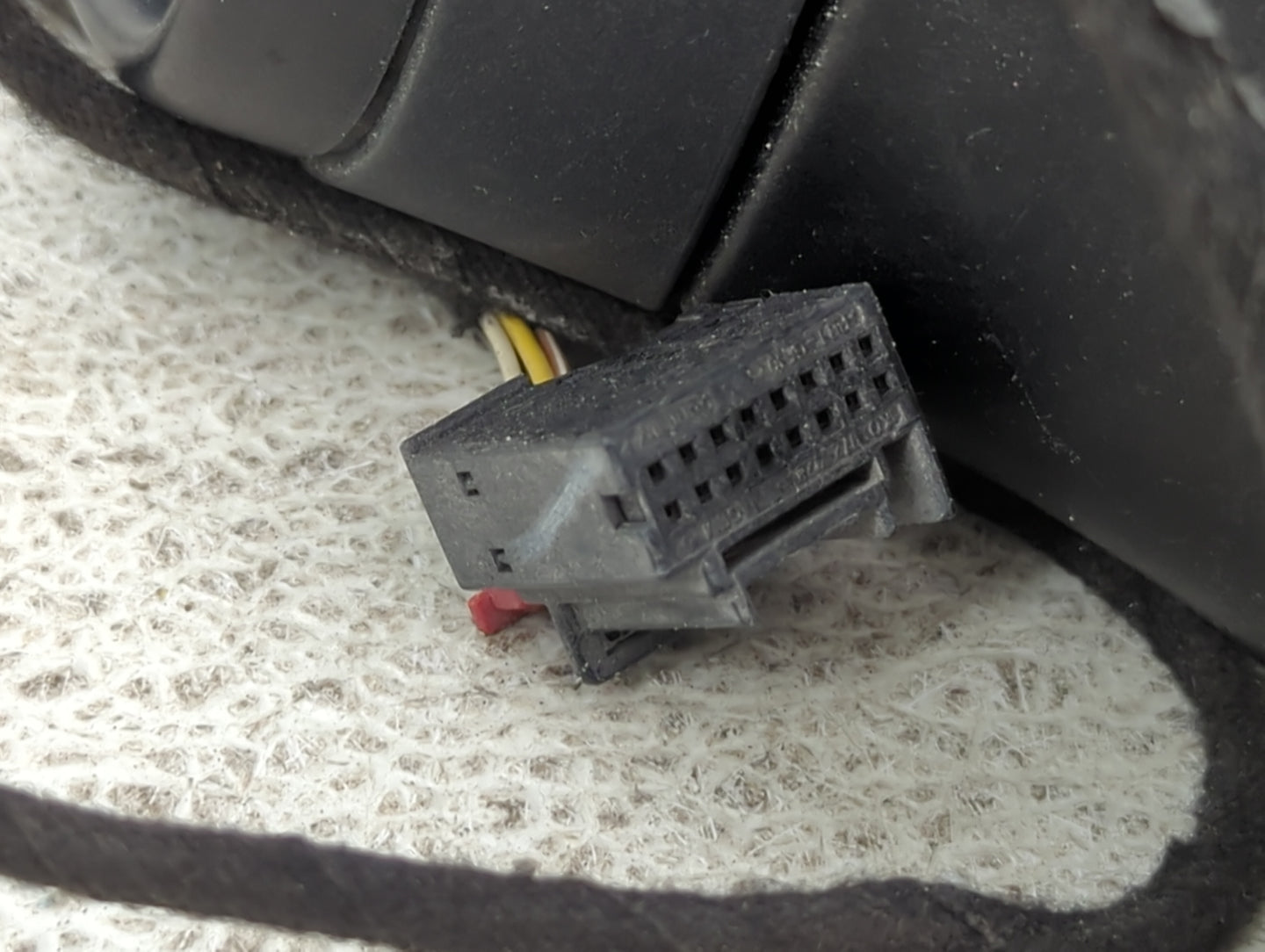 2013-2015 Volkswagen Passat Driver Side View Mirror - Left Door Mirror OEM Used - Oemusedautoparts1.com