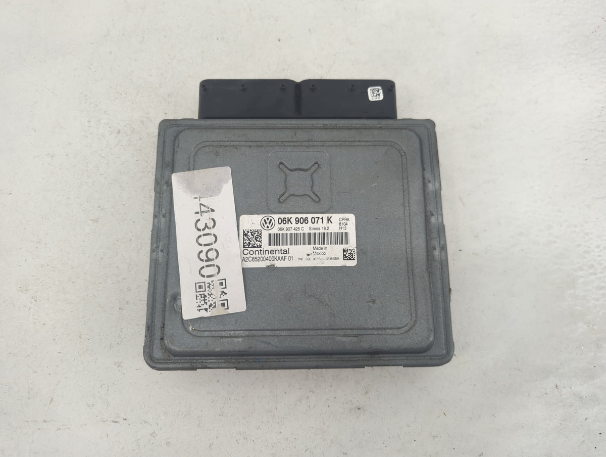 2015 Volkswagen Passat PCM Engine Control Computer ECU ECM PCU OEM P/N:06K 906 071 K Fits OEM Used Auto Parts - Oemusedautop