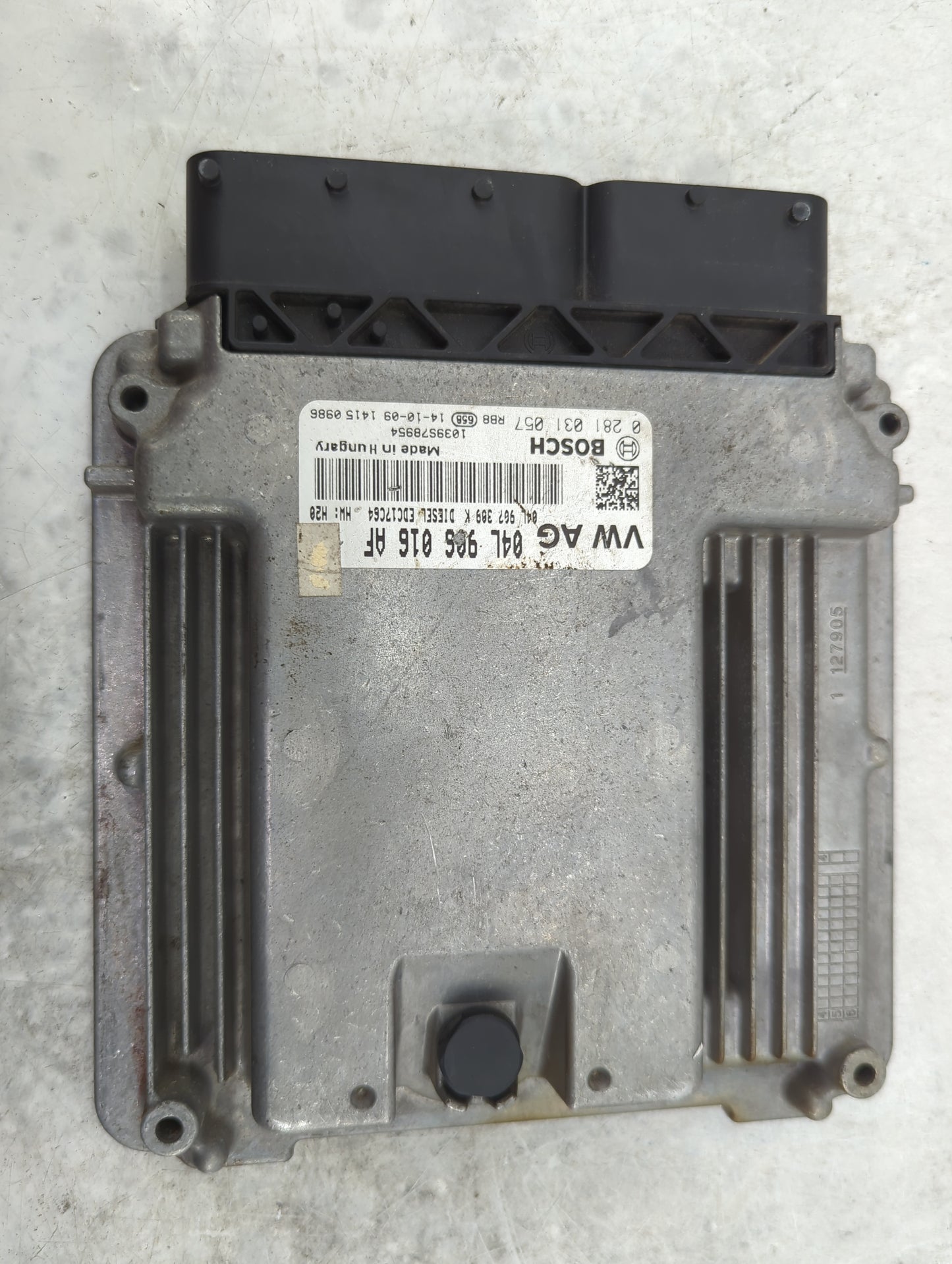 2015 Volkswagen Passat PCM Engine Control Computer ECU ECM PCU OEM P/N:04L906016AF 0281031057, 1039578954, 04L907309K Fits O