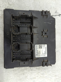 2015-2015 Volkswagen Passat Body Control Module Bcm Inner Cabin Fuse Box - Oemusedautoparts1.com