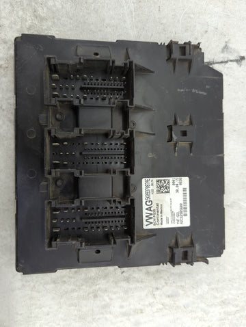 2015-2015 Volkswagen Passat Body Control Module Bcm Inner Cabin Fuse Box - Oemusedautoparts1.com