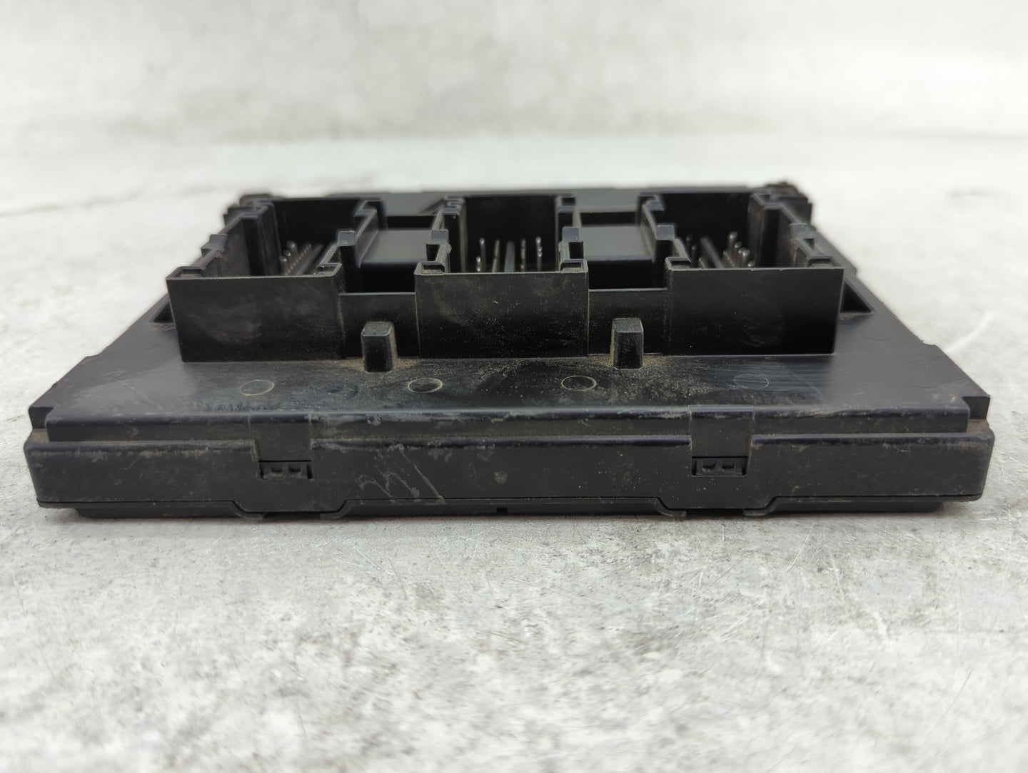 2015-2015 Volkswagen Passat Body Control Module Bcm Inner Cabin Fuse Box - Oemusedautoparts1.com