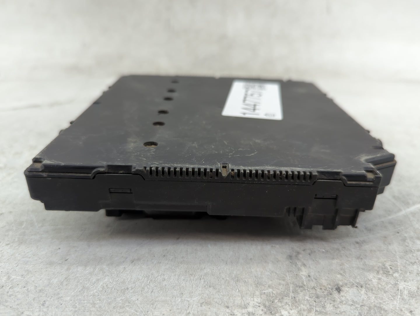 2015-2015 Volkswagen Passat Body Control Module Bcm Inner Cabin Fuse Box - Oemusedautoparts1.com