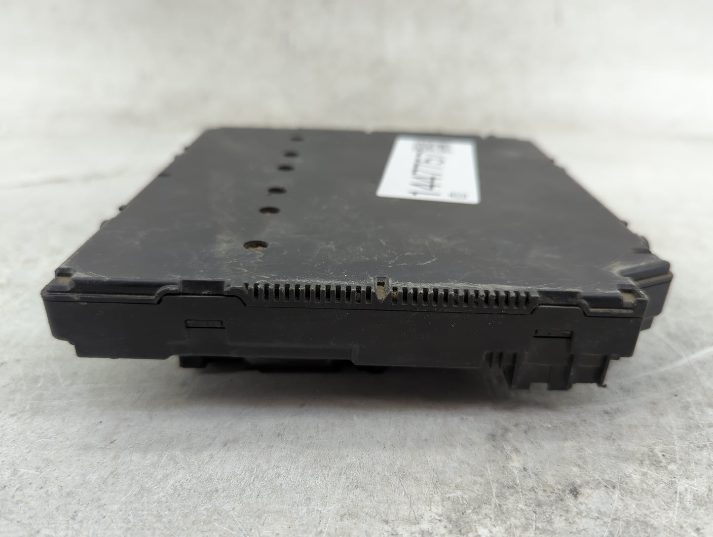 2015-2015 Volkswagen Passat Body Control Module Bcm Inner Cabin Fuse Box - Oemusedautoparts1.com