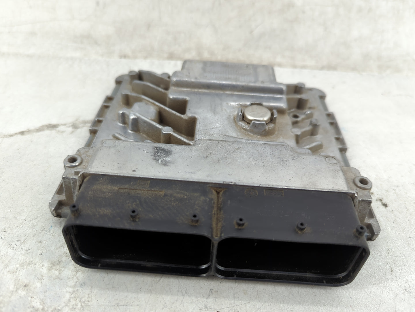 2015 Volkswagen Passat PCM Engine Control Computer ECU ECM PCU OEM P/N:06K 906 071 K Fits OEM Used Auto Parts - Oemusedautop