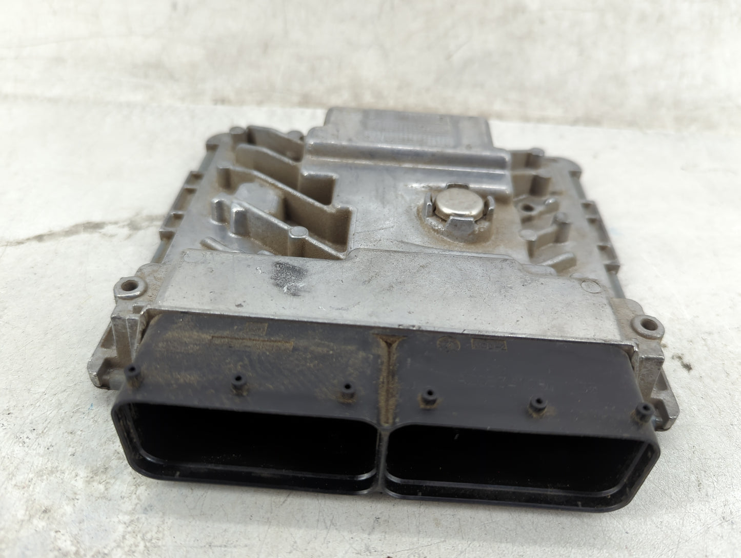 2015 Volkswagen Passat PCM Engine Control Computer ECU ECM PCU OEM P/N:06K 906 071 K Fits OEM Used Auto Parts - Oemusedautop