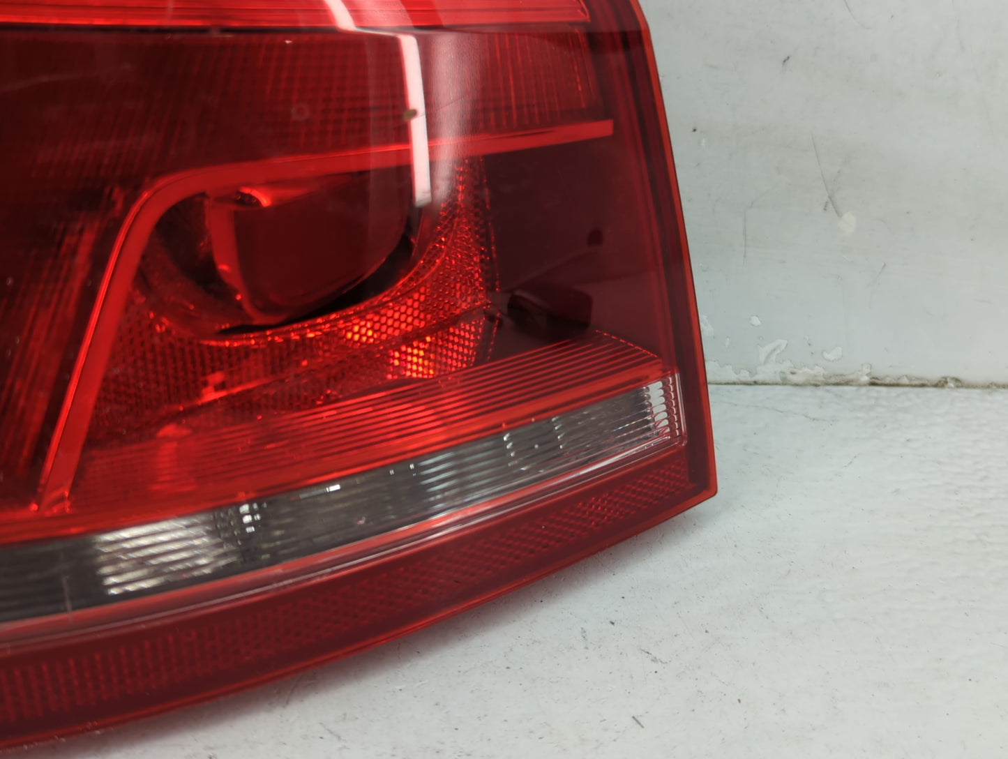 2012-2015 Volkswagen Passat Tail Light Assembly Driver Left OEM Fits Fits 2012 2013 2014 2015 OEM Used Auto Parts - Oemuseda