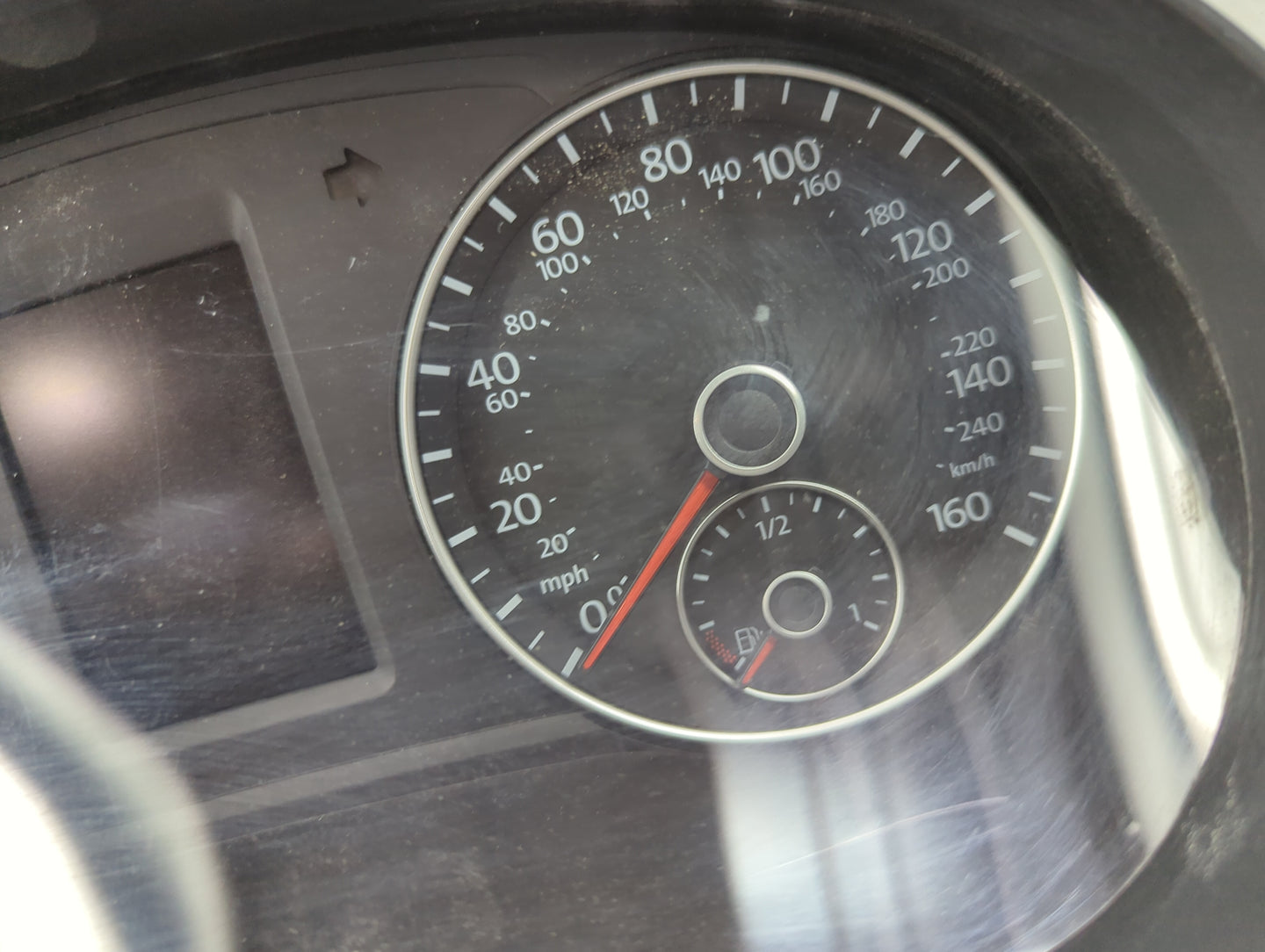2015-2019 Volkswagen Passat Instrument Cluster Speedometer Gauges P/N:561920960D A2C85648700 Miles: Fits OEM Used Auto Parts