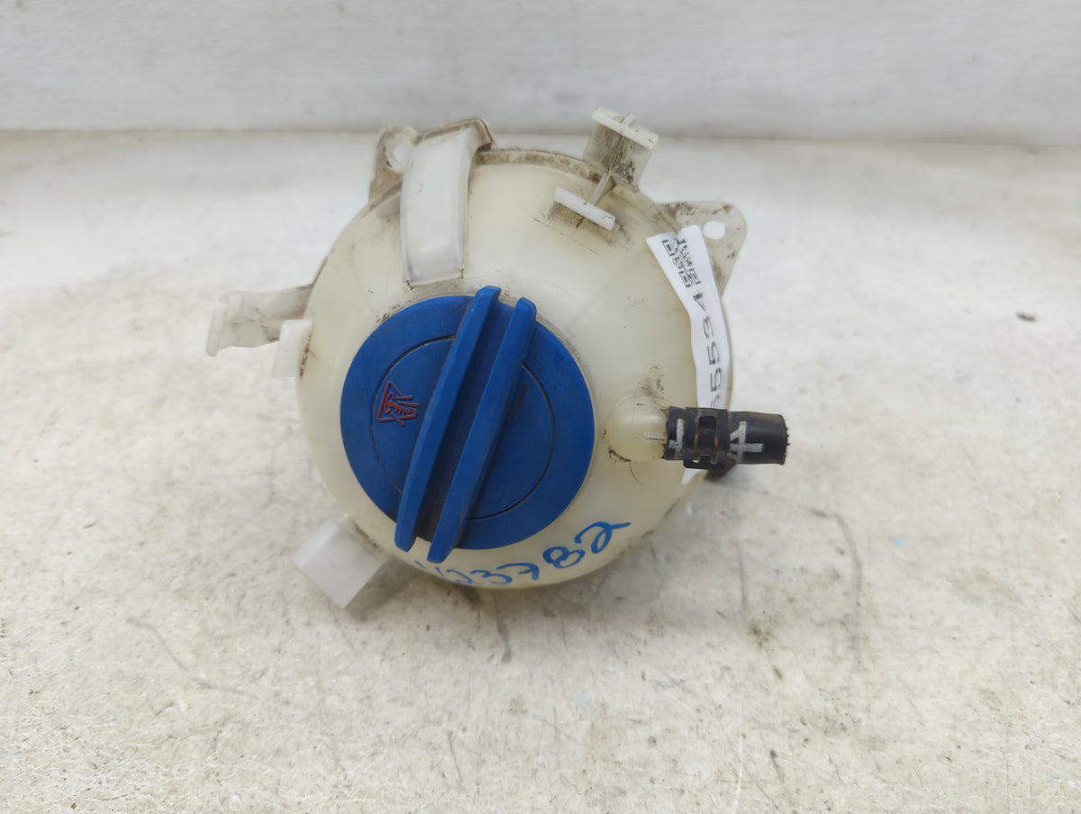 2006 Volkswagen Passat Radiator Coolant Overflow Expansion Tank Bottle 1465534 - Oemusedautoparts1.com