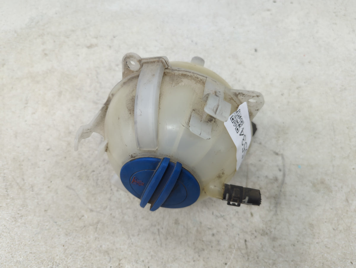2006 Volkswagen Passat Radiator Coolant Overflow Expansion Tank Bottle 1465534 - Oemusedautoparts1.com