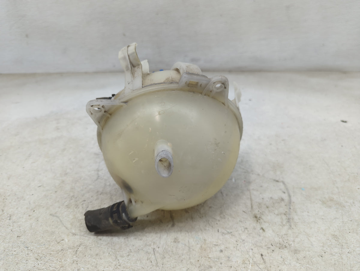 2006 Volkswagen Passat Radiator Coolant Overflow Expansion Tank Bottle 1465534 - Oemusedautoparts1.com