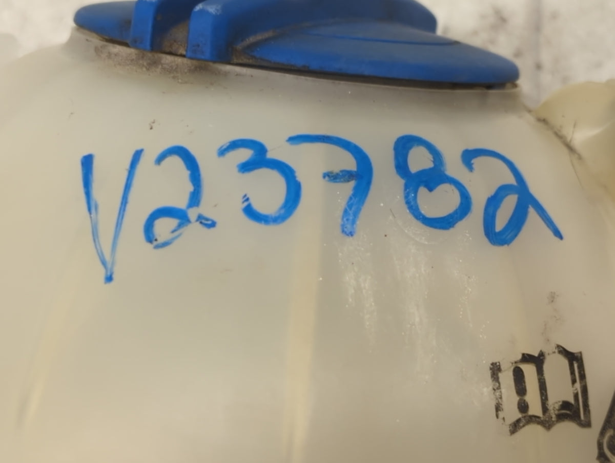 2006 Volkswagen Passat Radiator Coolant Overflow Expansion Tank Bottle 1465534 - Oemusedautoparts1.com