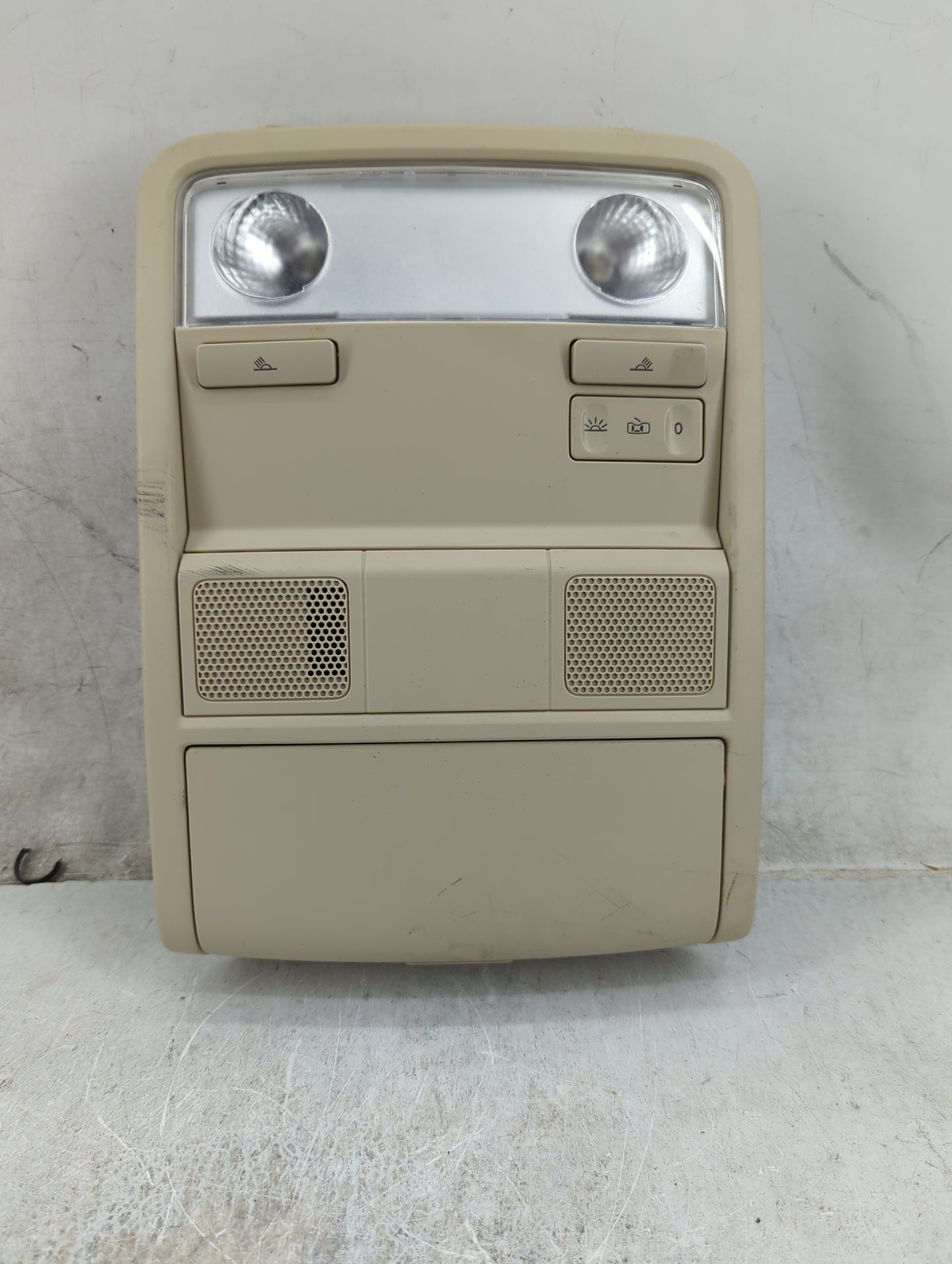 2013-2015 Volkswagen Passat Overhead Roof Console Beige - Oemusedautoparts1.com
