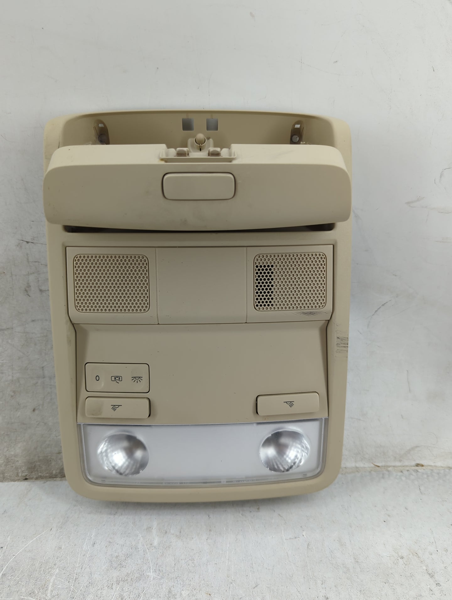 2013-2015 Volkswagen Passat Overhead Roof Console Beige - Oemusedautoparts1.com