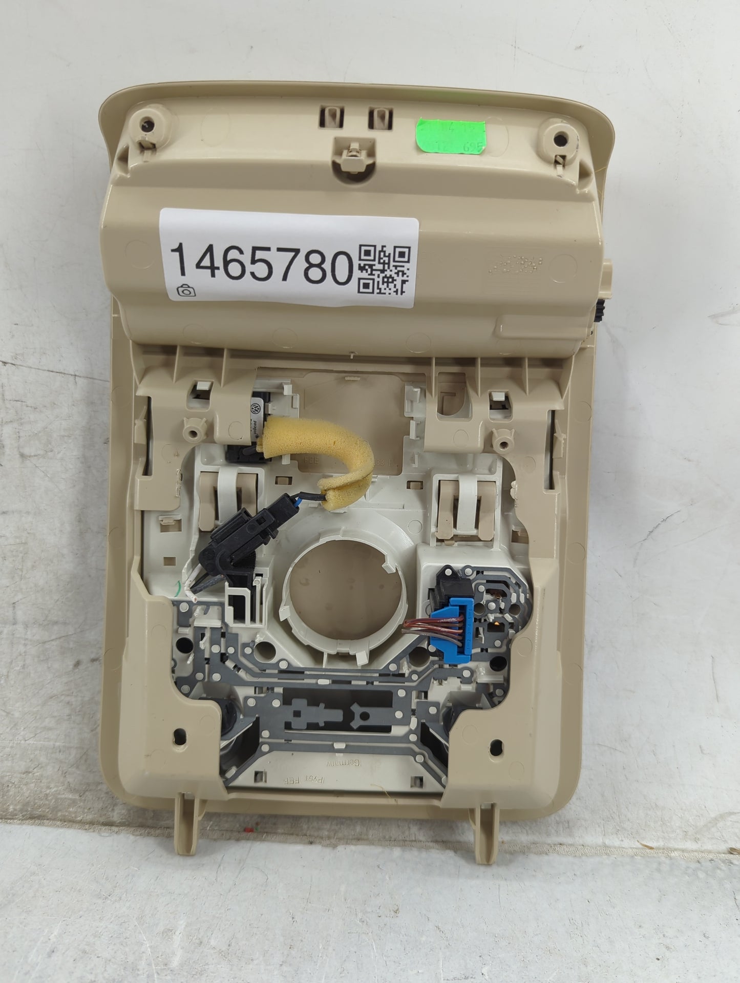 2013-2015 Volkswagen Passat Overhead Roof Console Beige - Oemusedautoparts1.com
