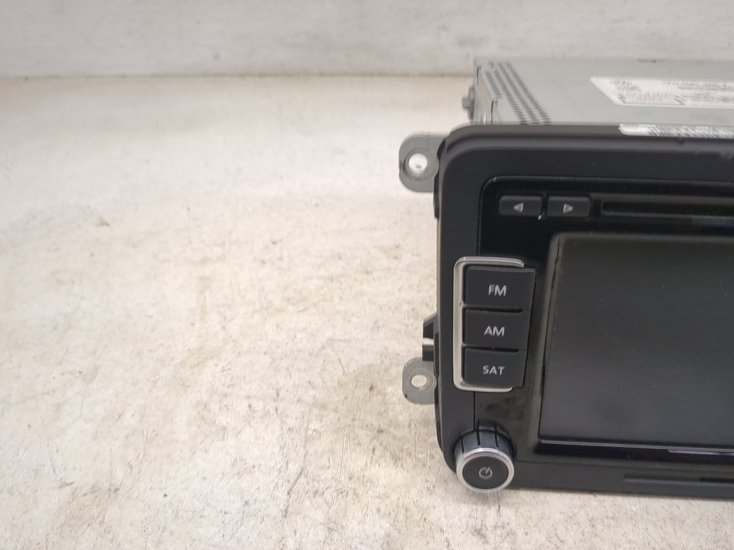 2013-2015 Volkswagen Passat Radio AM FM Cd Player Receiver Replacement P/N:1K0035188F 28427104 Fits Fits 2013 2014 2015 2016