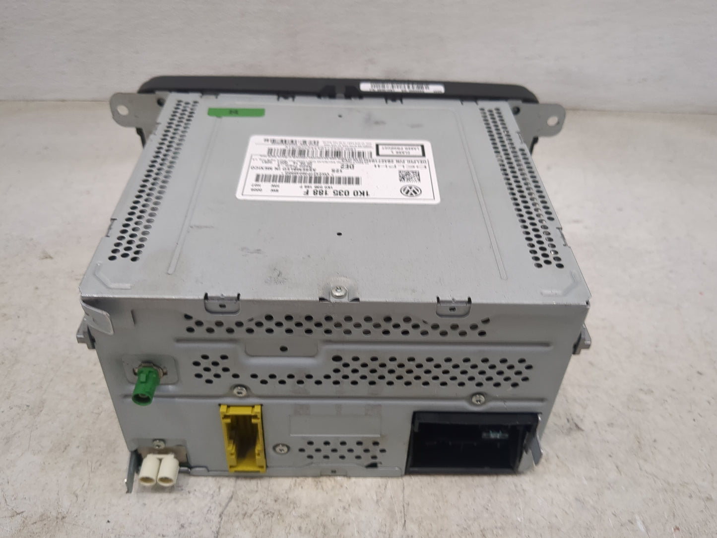 2013-2015 Volkswagen Passat Radio AM FM Cd Player Receiver Replacement P/N:1K0035188F 28427104 Fits Fits 2013 2014 2015 2016