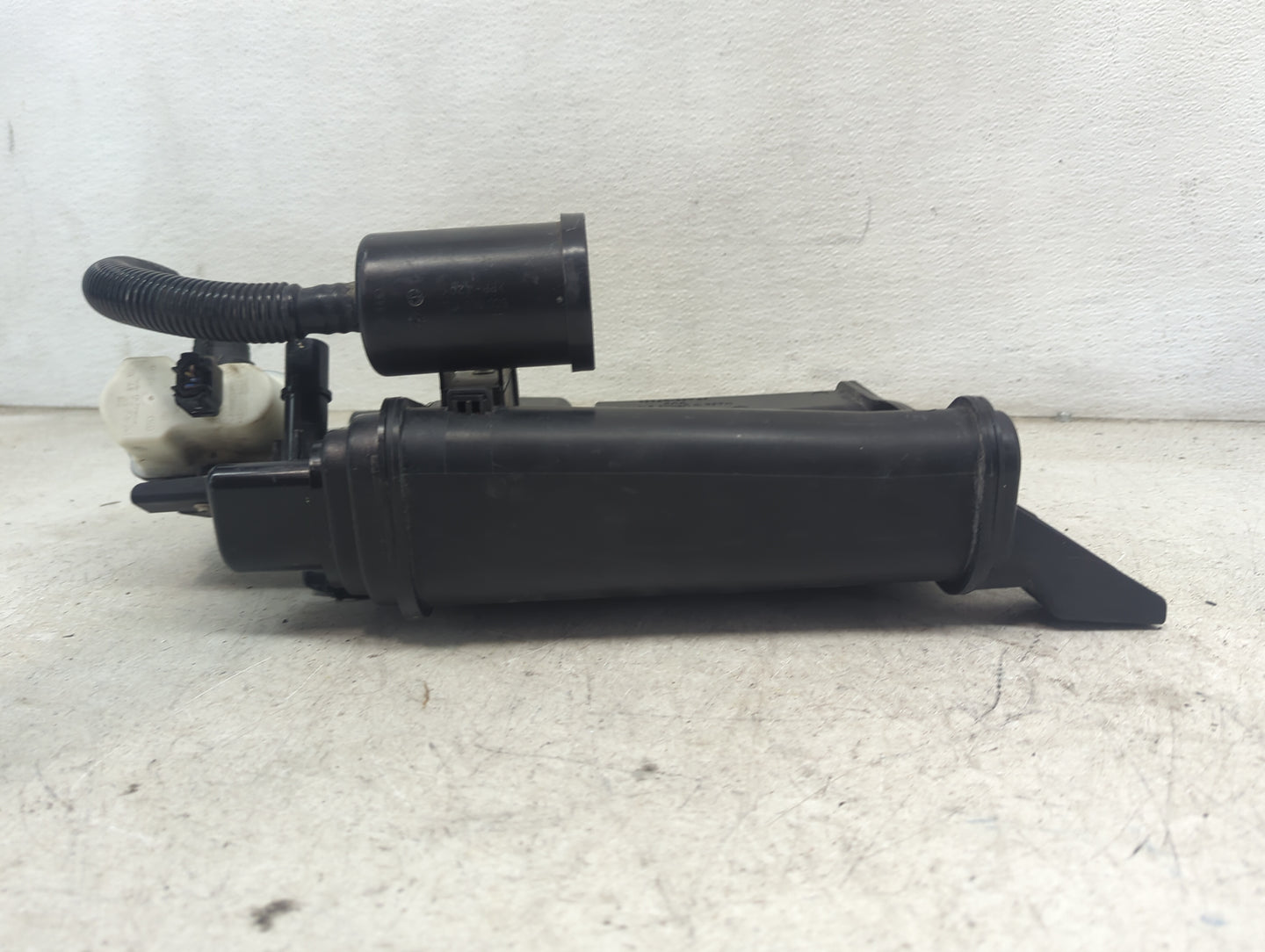 2015 Volkswagen Passat Fuel Vapor Charcoal Canister 1479433 - Oemusedautoparts1.com