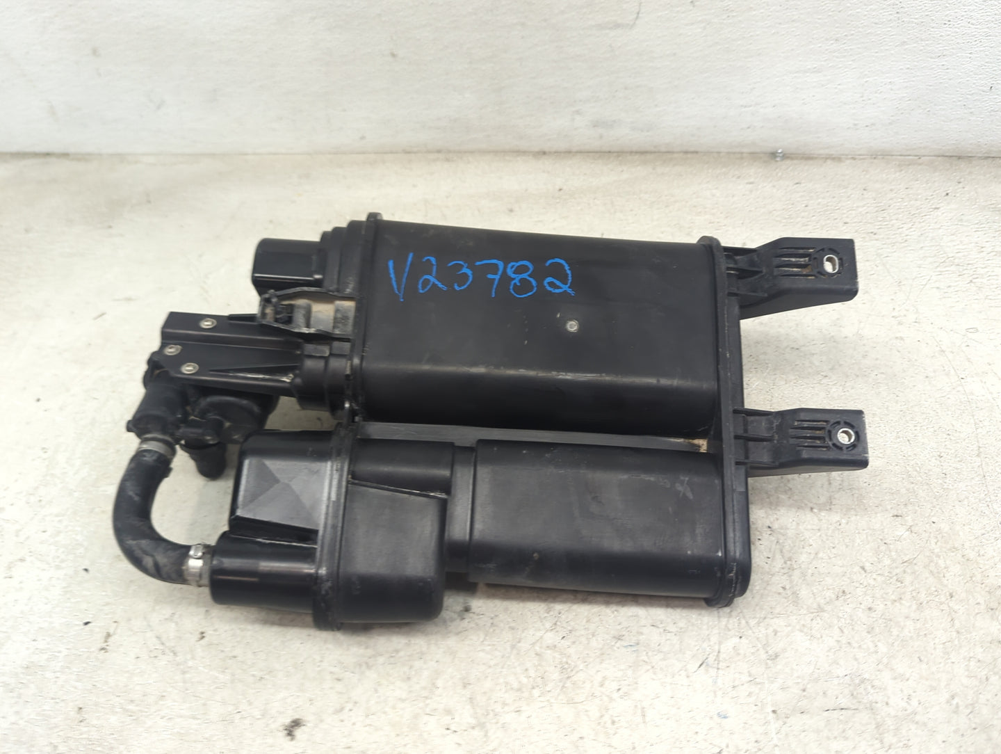 2015 Volkswagen Passat Fuel Vapor Charcoal Canister 1479433 - Oemusedautoparts1.com