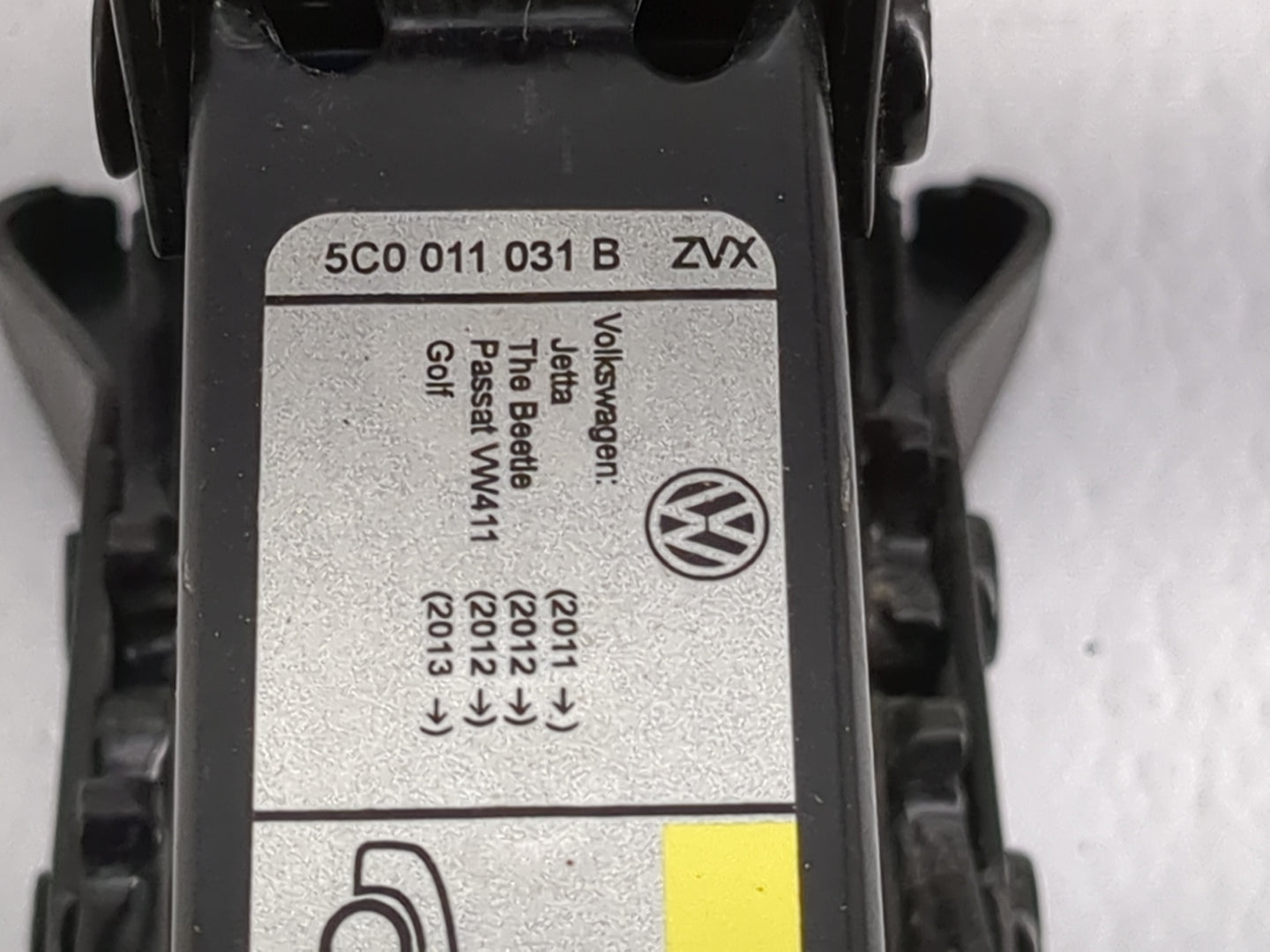 2015 Volkswagen Passat Spare Scissor Car Jack 1479985 - Oemusedautoparts1.com