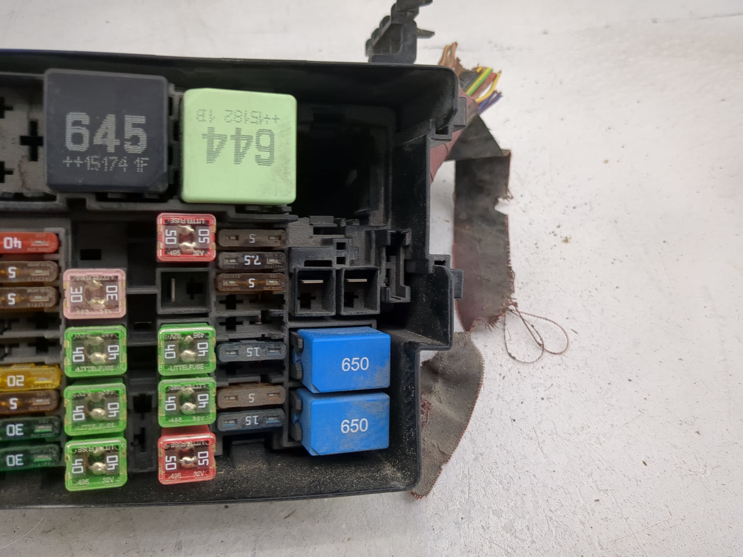 2012-2020 Volkswagen Passat Fusebox Fuse Box Panel Relay Module P/N:52E00138000 Fits OEM Used Auto Parts - Oemusedautoparts1