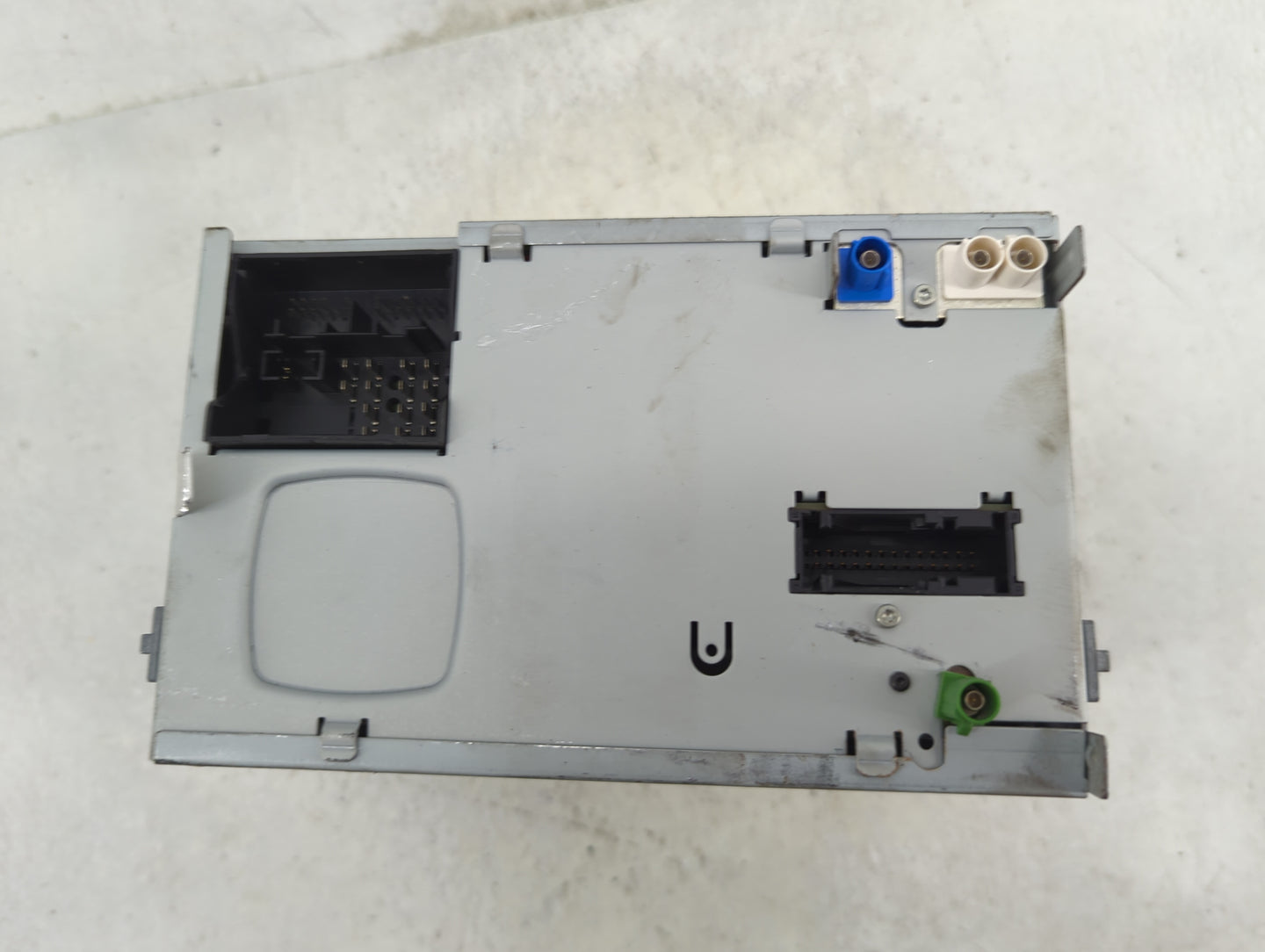 2013-2014 Volkswagen Passat Radio AM FM Cd Player Receiver Replacement P/N:56312168474 35427051405 Fits OEM Used Auto Parts 