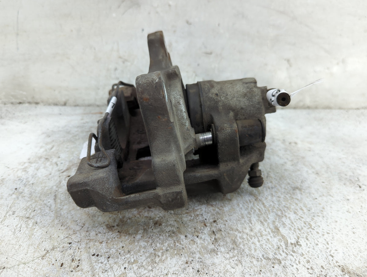2015-2020 Volkswagen Passat Front Passenger Right Brake Caliper 1510891 - Oemusedautoparts1.com