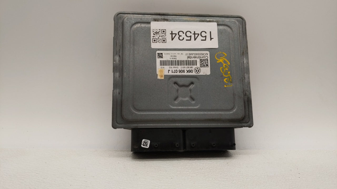 2015 Volkswagen Passat PCM Engine Control Computer ECU ECM PCU OEM P/N:06K 906 071 J 06K 907 425 C Fits OEM Used Auto Parts 