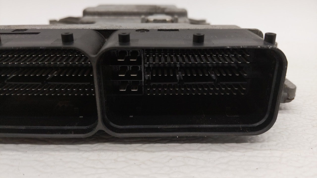 2015 Volkswagen Passat PCM Engine Control Computer ECU ECM PCU OEM P/N:06K 906 071 J 06K 907 425 C Fits OEM Used Auto Parts 