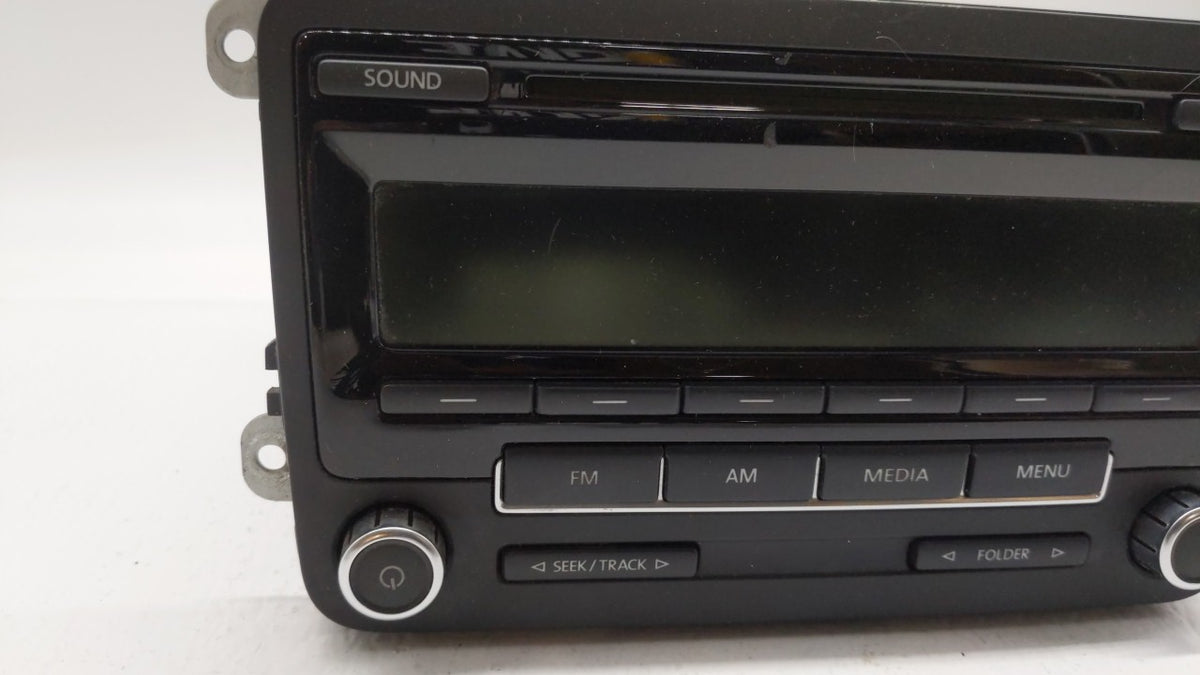 2013-2015 Volkswagen Passat Am Fm Cd Player Radio Receiver 196756 - Oemusedautoparts1.com