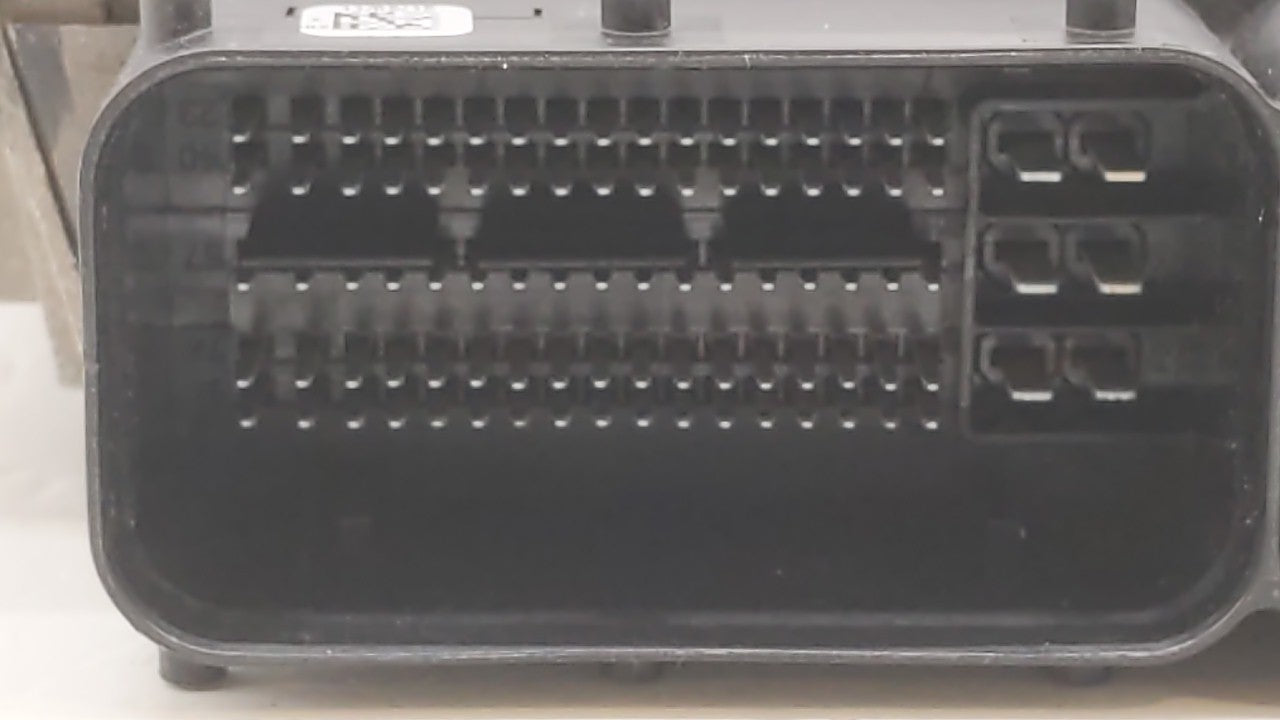 2015 Volkswagen Passat PCM Engine Control Computer ECU ECM PCU OEM P/N:06K 906 071 J 06K 907 425 C Fits OEM Used Auto Parts 