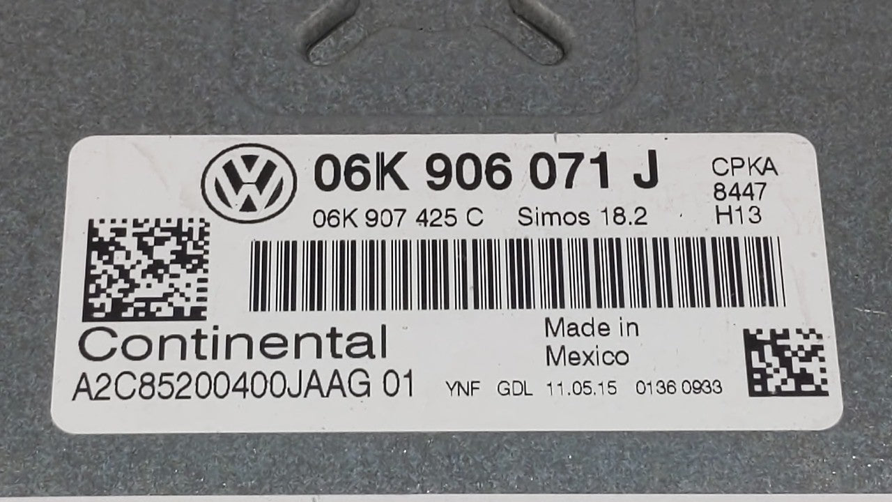 2015 Volkswagen Passat PCM Engine Control Computer ECU ECM PCU OEM P/N:06K 906 071 J 06K 907 425 C Fits OEM Used Auto Parts 