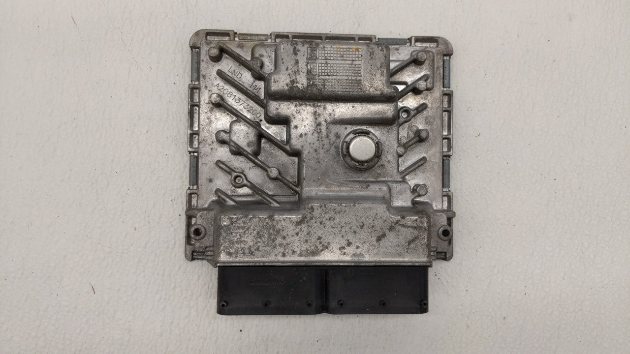 2015 Volkswagen Passat PCM Engine Control Computer ECU ECM PCU OEM P/N:06K 906 071 J 06K 907 425 C Fits OEM Used Auto Parts 