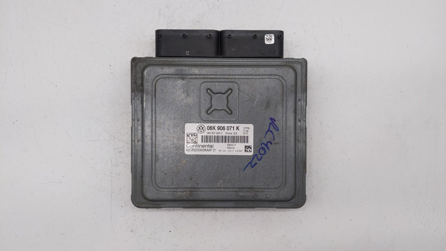 2015 Volkswagen Passat PCM Engine Control Computer ECU ECM PCU OEM P/N:06K 906 071 K Fits OEM Used Auto Parts - Oemusedautop