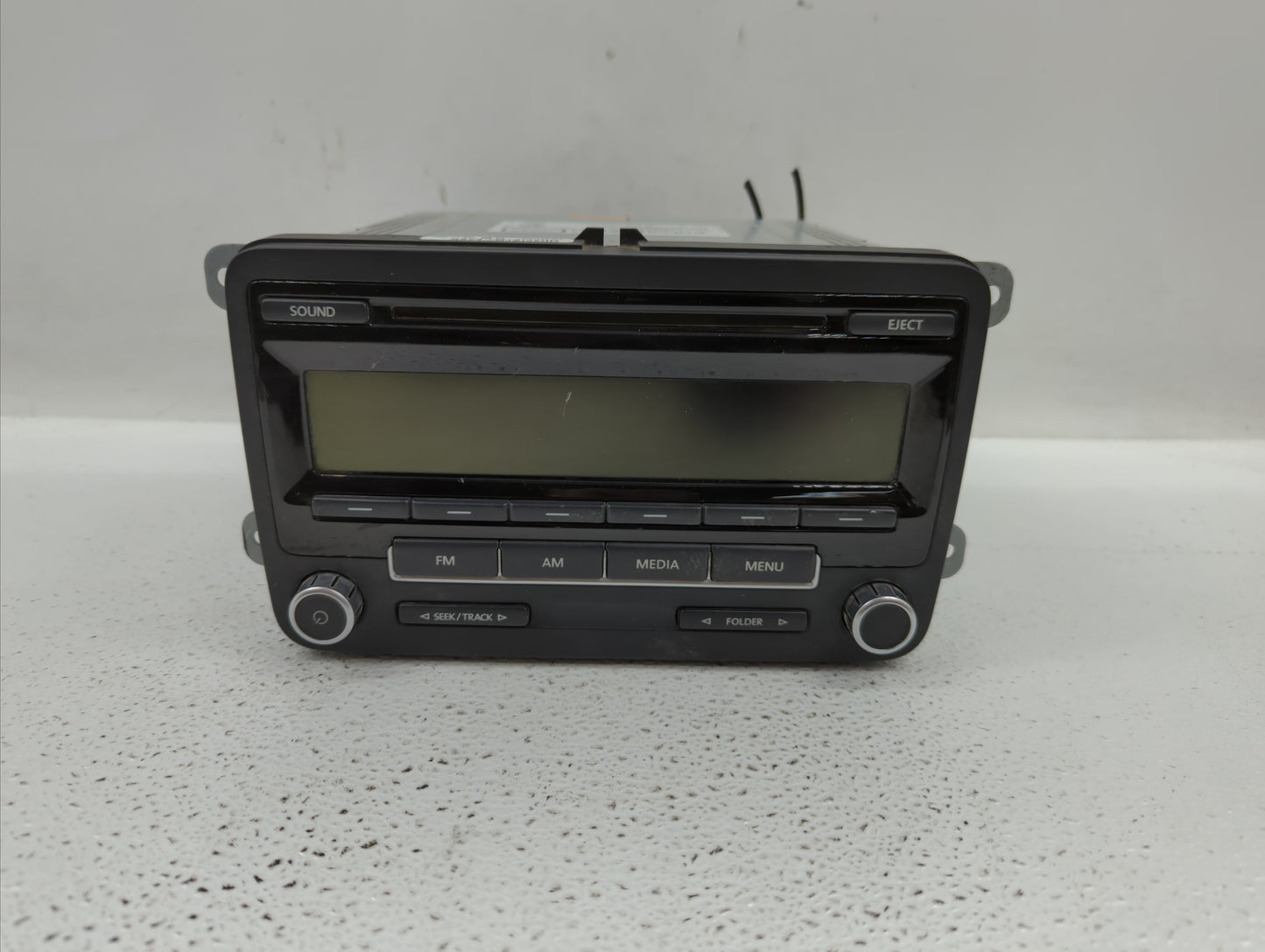2012-2015 Volkswagen Passat Am Fm Cd Player Radio Receiver - Oemusedautoparts1.com