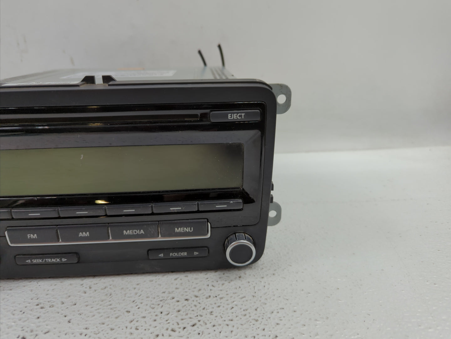 2012-2015 Volkswagen Passat Am Fm Cd Player Radio Receiver - Oemusedautoparts1.com