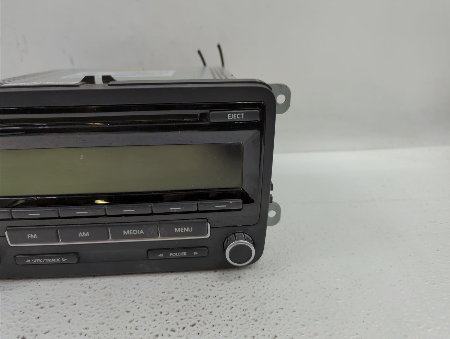 2012-2015 Volkswagen Passat Am Fm Cd Player Radio Receiver - Oemusedautoparts1.com