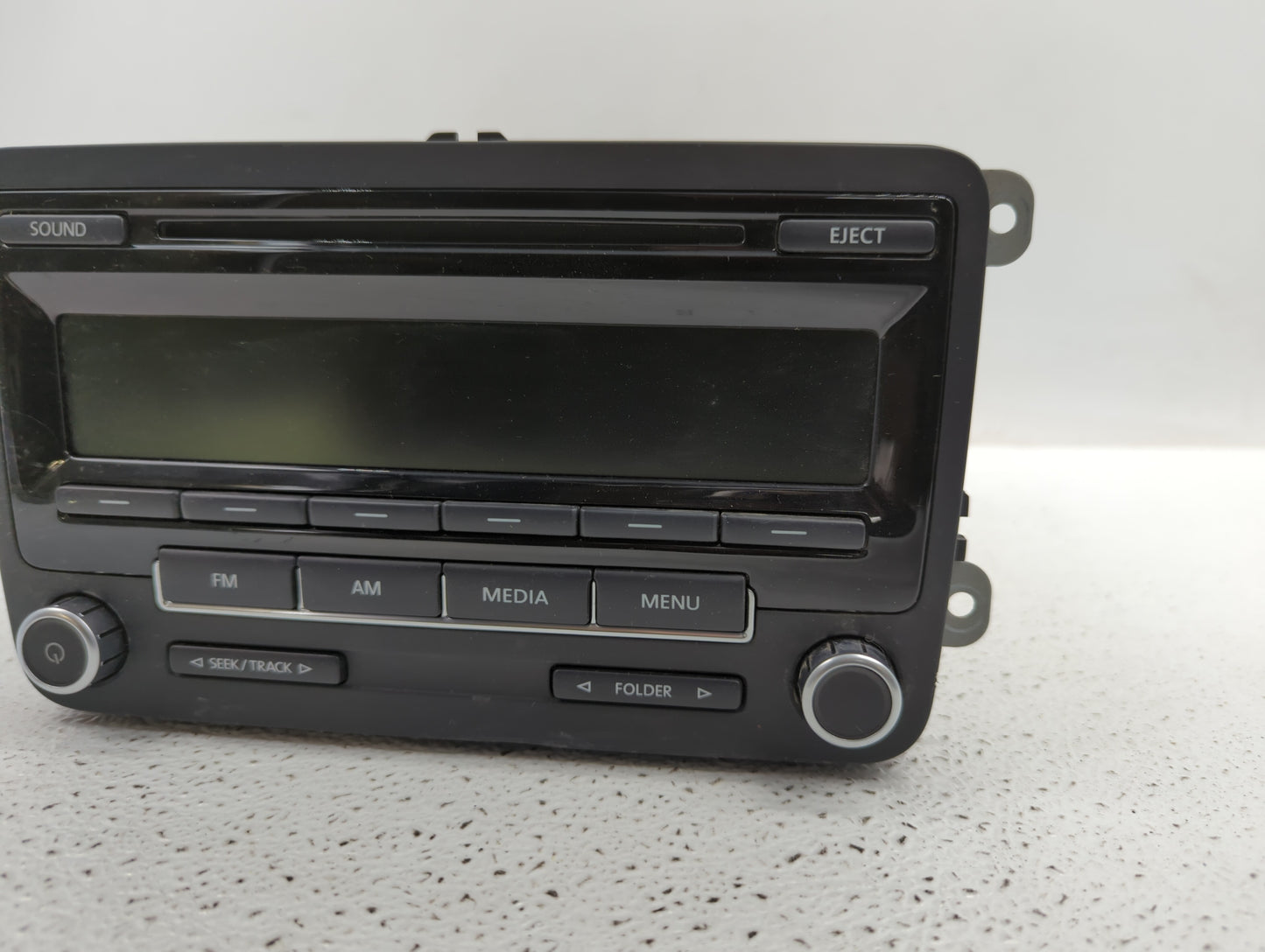 2012-2015 Volkswagen Passat Radio AM FM Cd Player Receiver Replacement P/N:1K0035164D 1K0 035 164 D Fits OEM Used Auto Parts