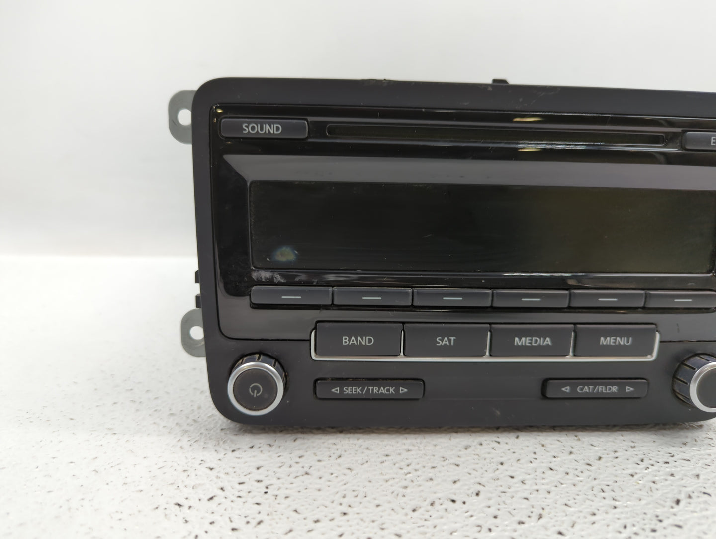 2013-2015 Volkswagen Passat Radio AM FM Cd Player Receiver Replacement P/N:1K0035164F 1K0 035 164 F Fits Fits 2013 2014 2015