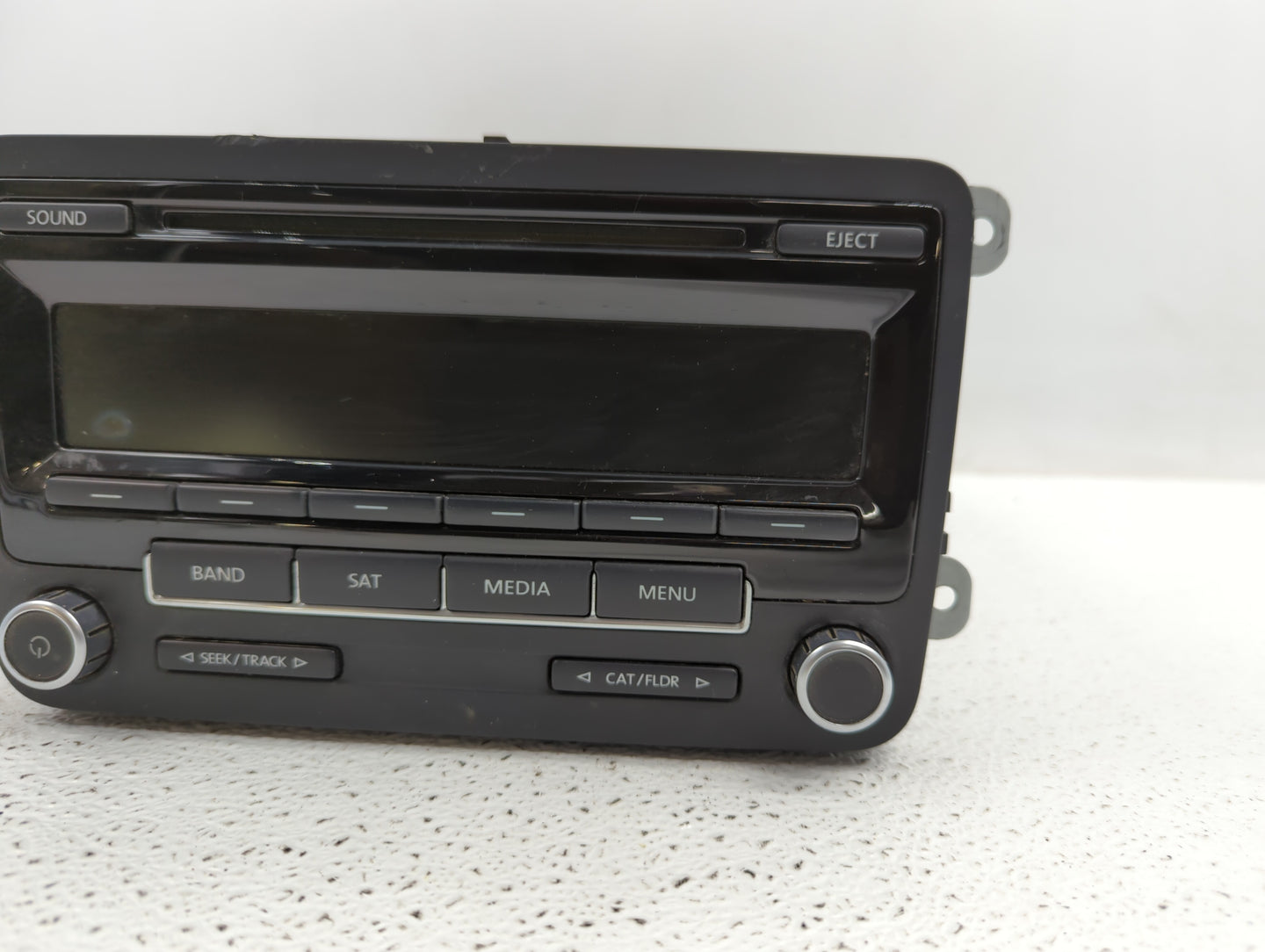 2013-2015 Volkswagen Passat Radio AM FM Cd Player Receiver Replacement P/N:1K0035164F 1K0 035 164 F Fits Fits 2013 2014 2015