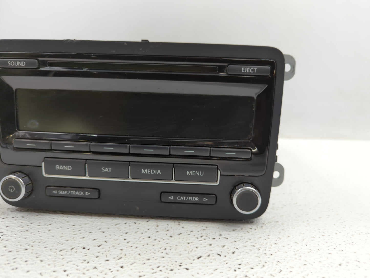 2013-2015 Volkswagen Passat Radio AM FM Cd Player Receiver Replacement P/N:1K0035164F 1K0 035 164 F Fits Fits 2013 2014 2015
