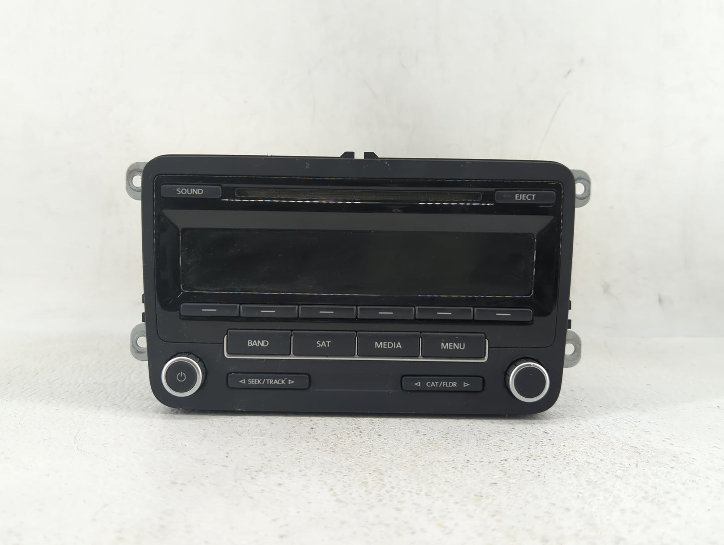 2012-2015 Volkswagen Passat Am Fm Cd Player Radio Receiver - Oemusedautoparts1.com