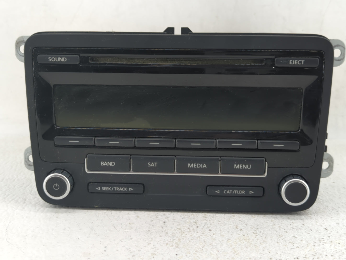 2012-2015 Volkswagen Passat Am Fm Cd Player Radio Receiver - Oemusedautoparts1.com