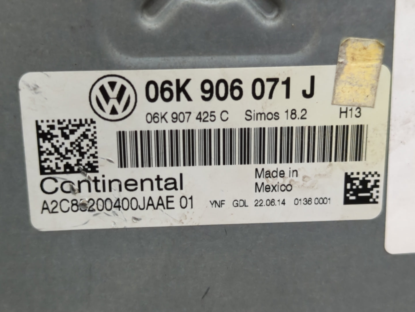 2015 Volkswagen Passat PCM Engine Control Computer ECU ECM PCU OEM P/N:06K 906 071 J 06K 907 425 C Fits OEM Used Auto Parts 