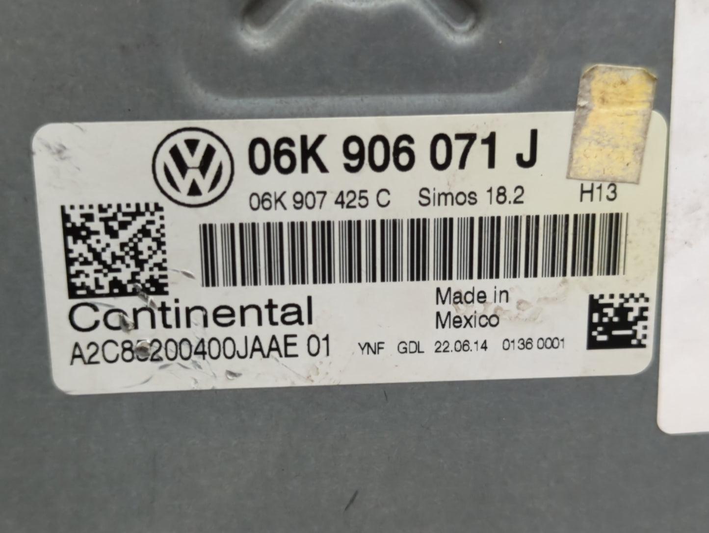 2015 Volkswagen Passat PCM Engine Control Computer ECU ECM PCU OEM P/N:06K 906 071 J 06K 907 425 C Fits OEM Used Auto Parts 