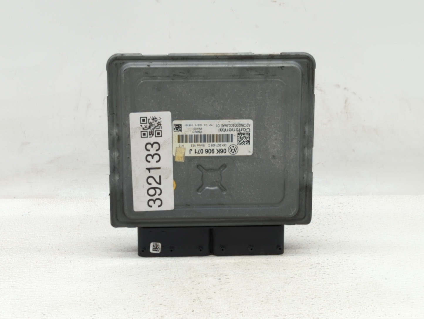 2015 Volkswagen Passat PCM Engine Control Computer ECU ECM PCU OEM P/N:06K 906 071 J 06K 907 425 C Fits OEM Used Auto Parts 