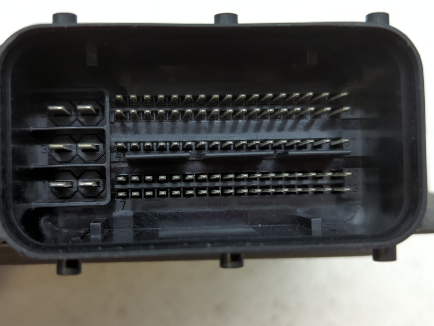 2015 Volkswagen Passat PCM Engine Control Computer ECU ECM PCU OEM P/N:06K 906 071 K Fits OEM Used Auto Parts - Oemusedautop